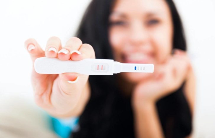 controleer de zwangerschap met een testpakket