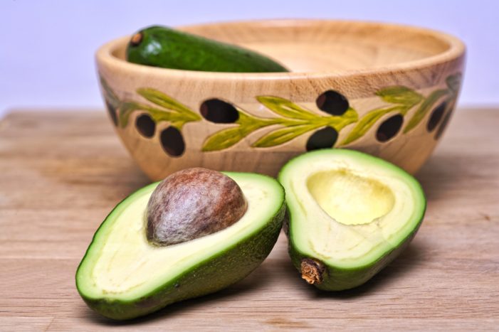 de voordelen van avocado-olie voor de huid