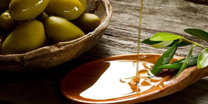 voordelen van olijfolie, olijfolie voor het gezicht, de doeltreffendheid van olijfolie, de doeltreffendheid van olijfolie, de voordelen van olijfolie voor het gezicht, de voordelen van olijfolie voor het haar