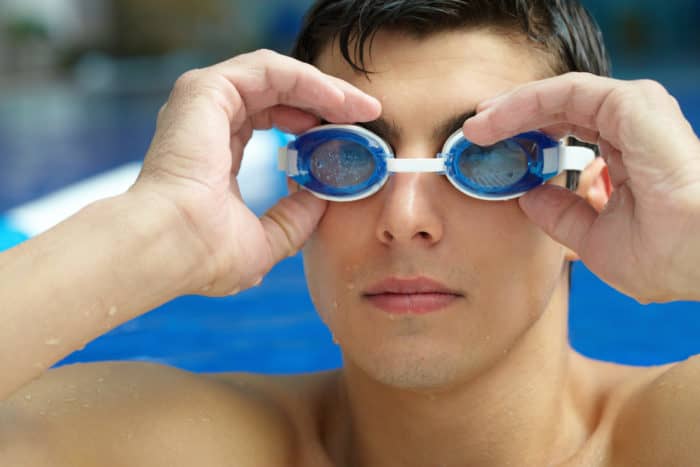 het belang van het gebruik van zwembril